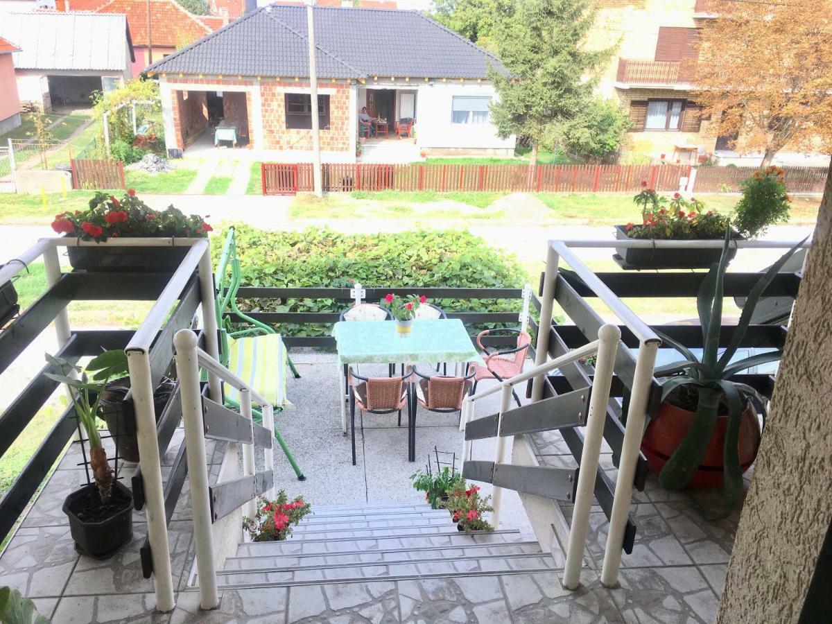 Stan Na Dan Loznica Apartment Exterior photo